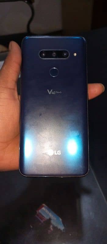 lg v40 thinq non pta without box and chger 0