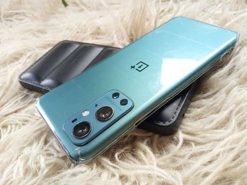 oneplus 9 pro 12 gb ram 256 gb storage 10 by 10 condition ha 2