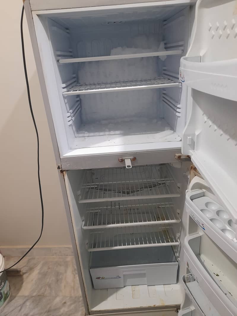 REFRIDGRATOR for sale 0