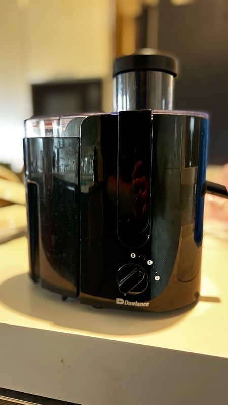 Dawlence Juicer Brand New with Lock system 0