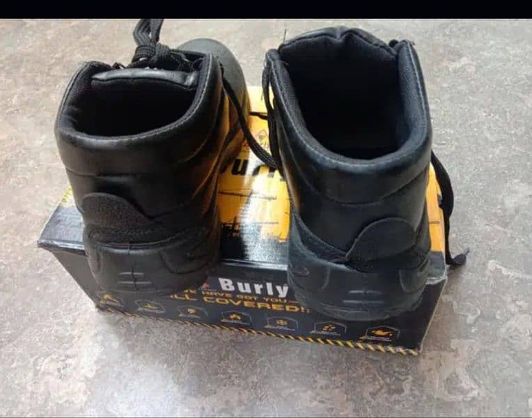 New Safety Shoes. (Price is Final) 1