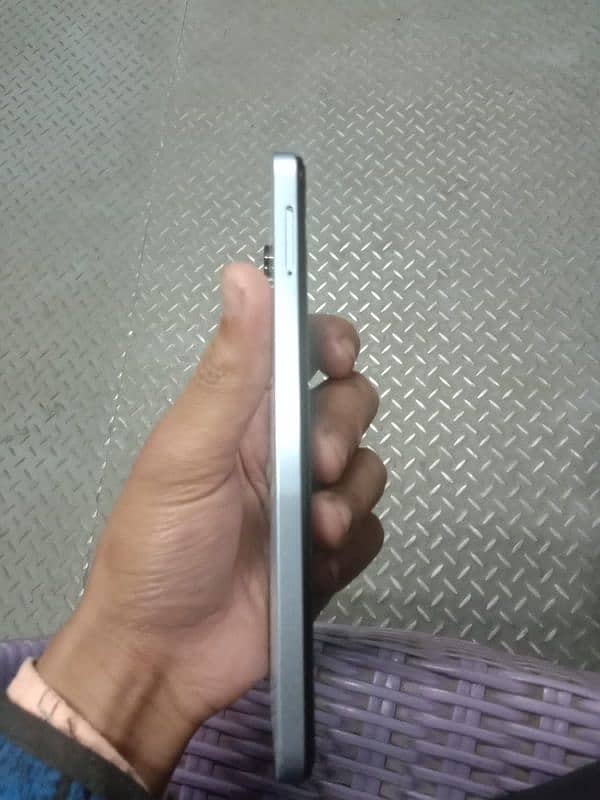 Infinix hot 30i 8+ 5/128 3