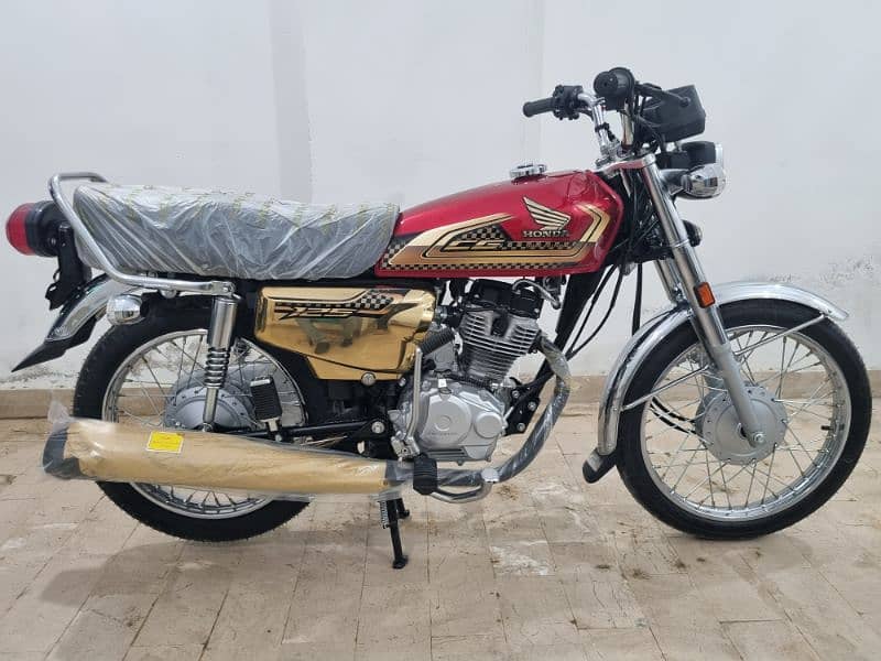 Honda CG-125 Gold Edition 2025 Zero Meter 0