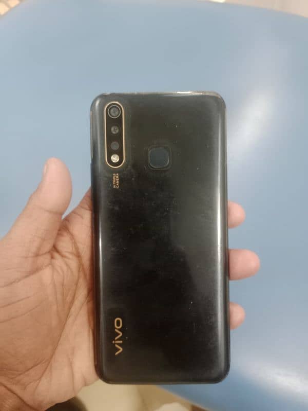 vivo y 19  memory 4/128 with box 0