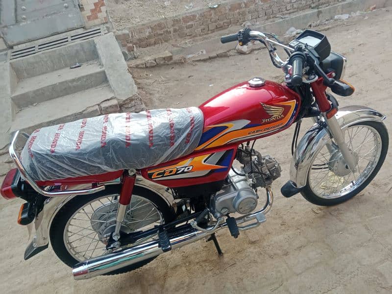 Honda CD 70 bike for sale model 2025 03456561380//03057210160 4