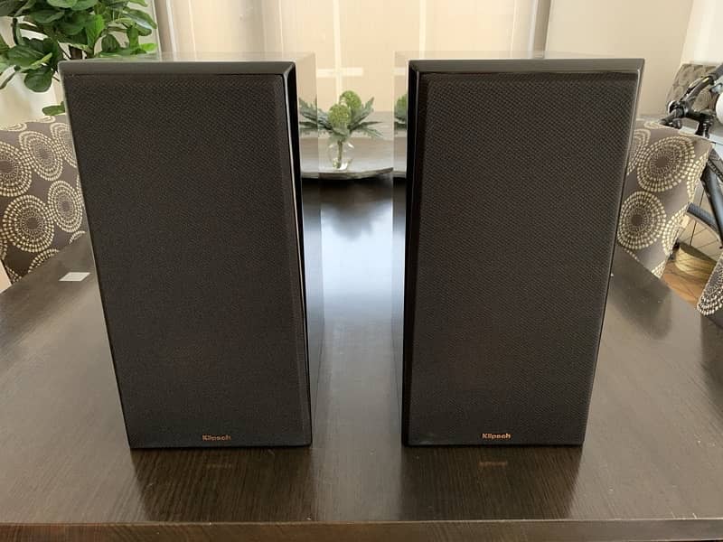 Klipsch RP-600M Bookshelf Speaker (Pair) Black 1