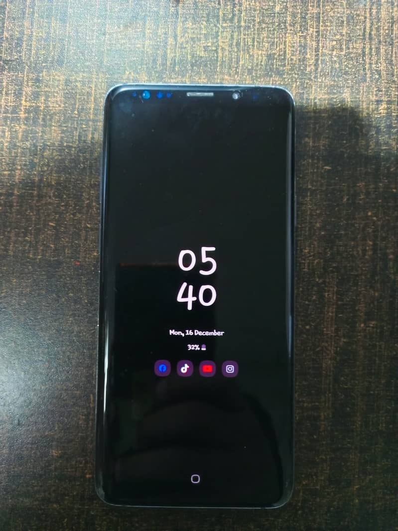 sumsung S9 plus 10/10 condition 6