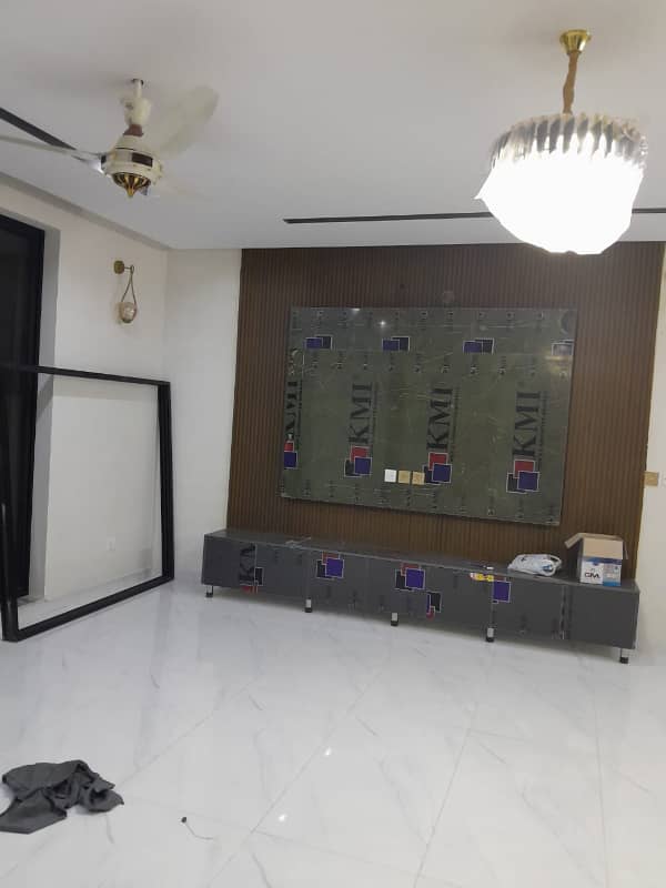 1 kanal Brand New house available for rent 2