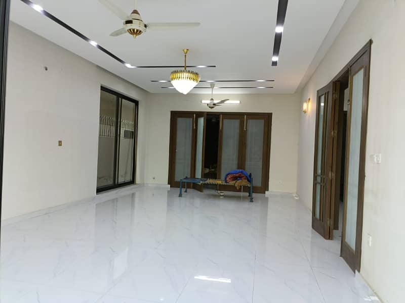 1 kanal Brand New house available for rent 17