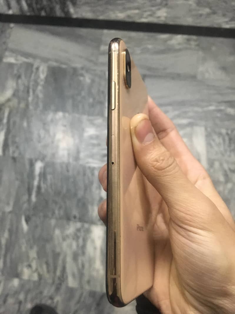 Iphone XS 64GB Factory Unlocked Non Pta 4