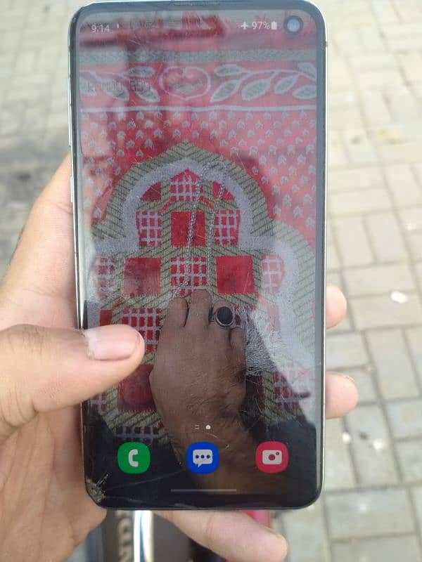 Samsung S10e for Sell (Read Add) 1