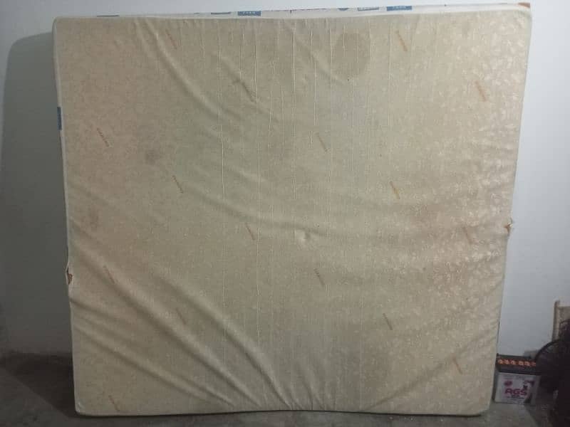 Diamond foam Mattress good condition 4