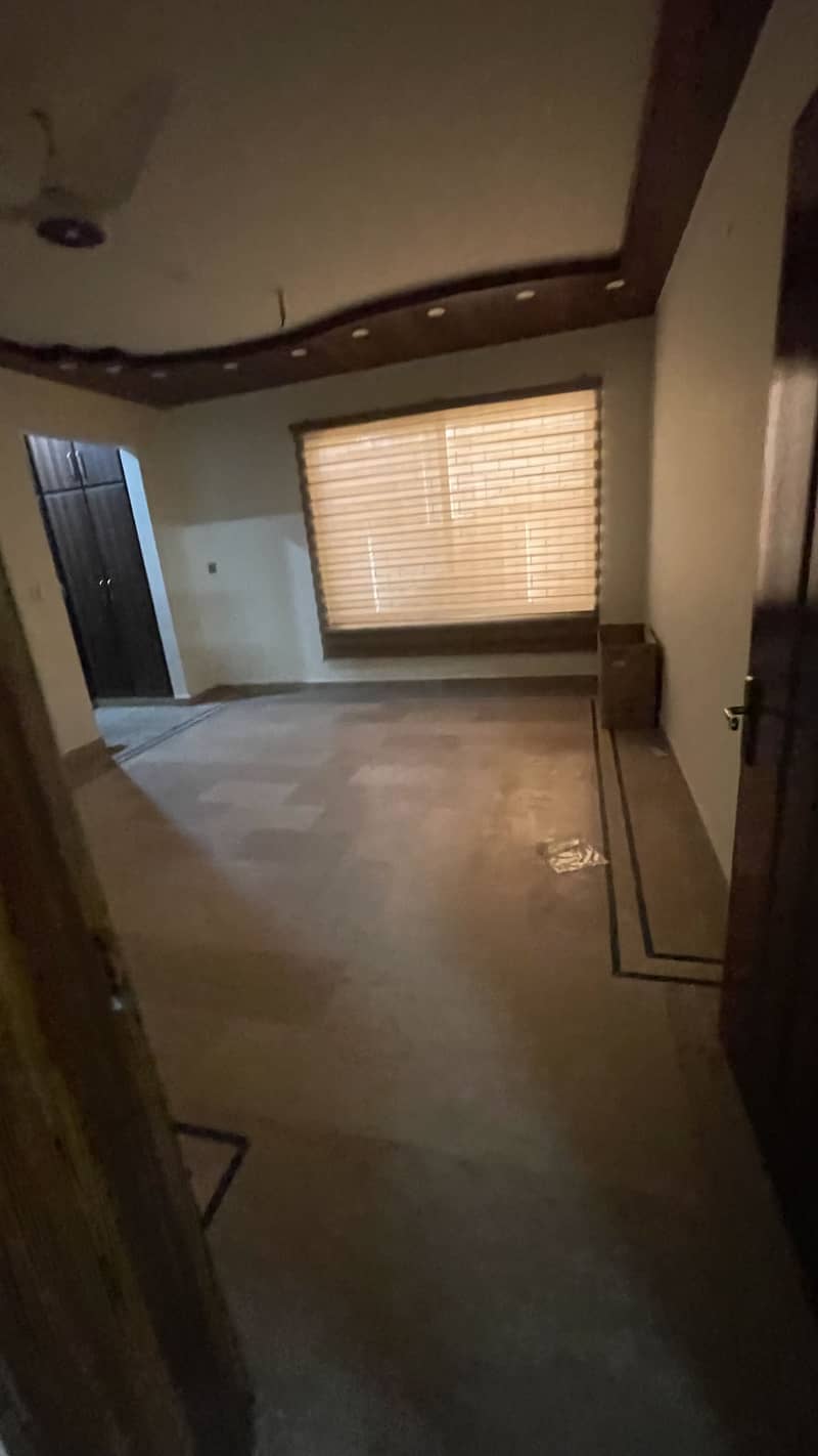 1 kanal lower portion for rent in model town best location with basement hall for family or for use silent ofc 17