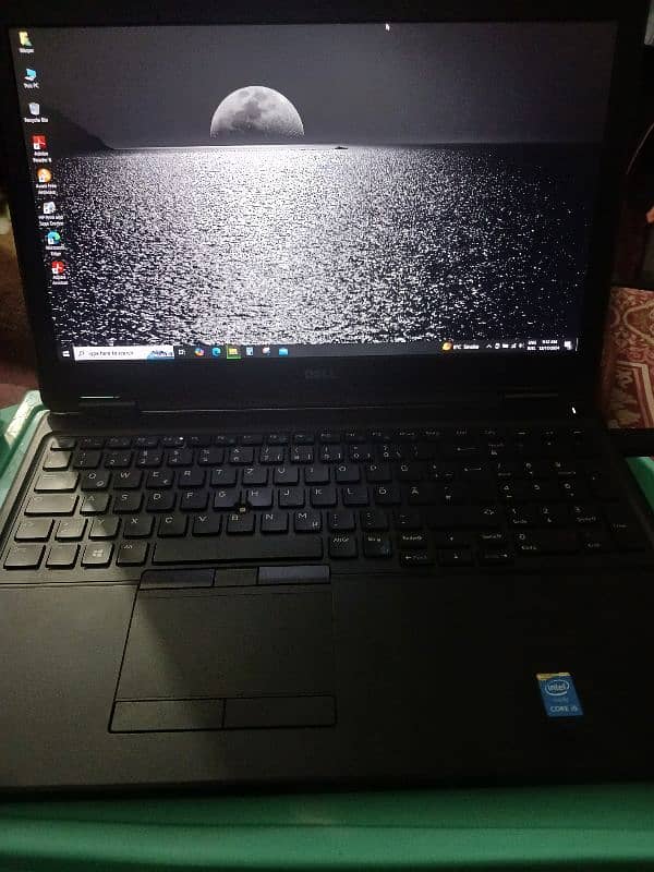 Dell Laptop Core i5 5th generation 1