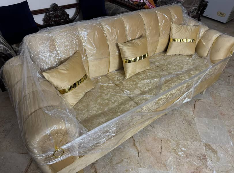 3 Seater Sofa - Brand New - Condition 10/10 2