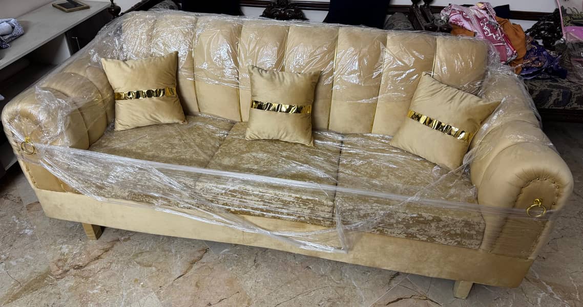 3 Seater Sofa - Brand New - Condition 10/10 3