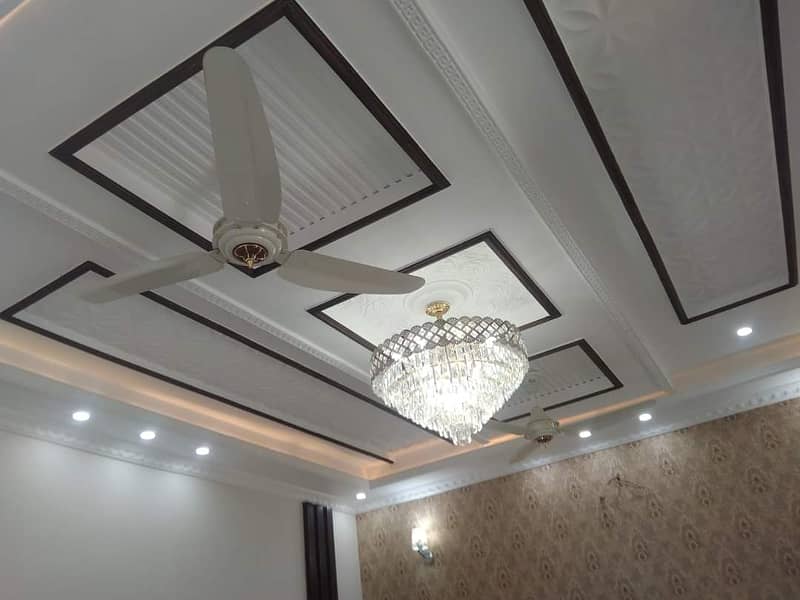 10 Marla House For Rent in Bahria Town Lahore. 23