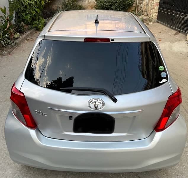 Toyota Vitz 2013 13