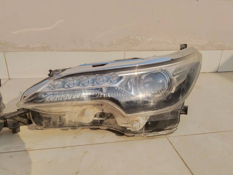 Fortuner headlights both 1