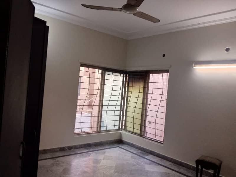 1 Kanal Upper Portion Available For Rent in Dha Phase 4 11