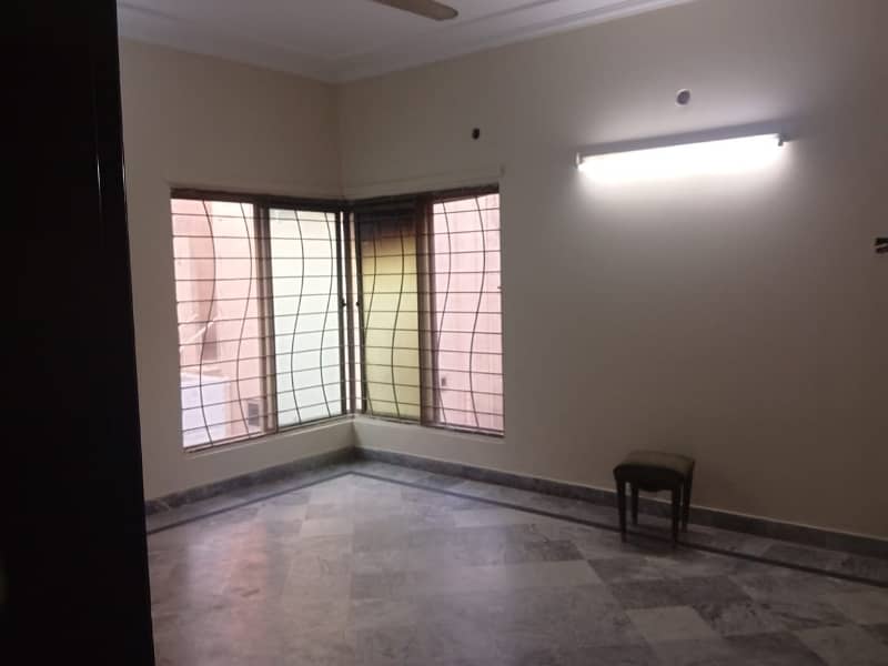 1 Kanal Upper Portion Available For Rent in Dha Phase 4 12