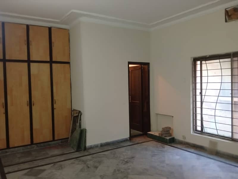 1 Kanal Upper Portion Available For Rent in Dha Phase 4 27