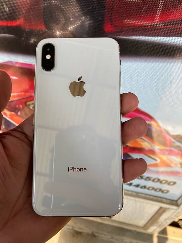 iPhone XS 64GB Non PTA 83 Battery Look Like new 1