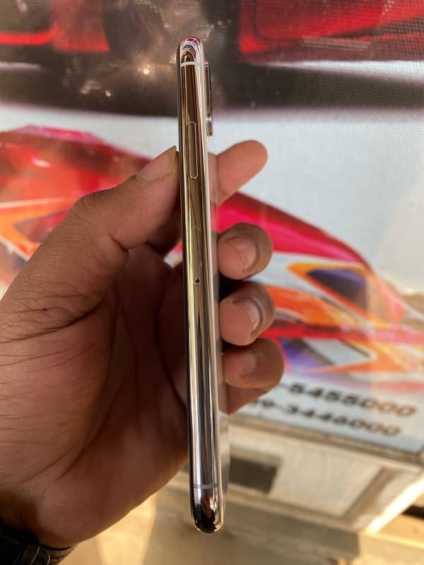 iPhone XS 64GB Non PTA 83 Battery Look Like new 2