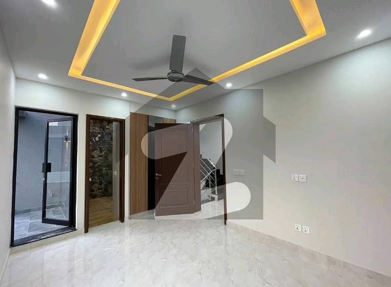 For Sale 5 Marla Modern Designer House In DHA Phase 9 Town 2