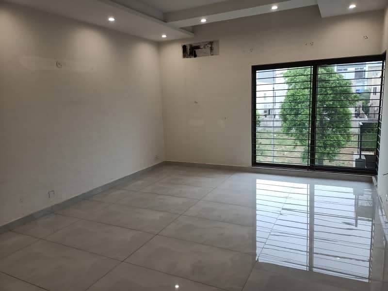 *For Rent* Luxurious Kanal house in DHA Phase 7 2