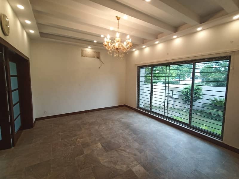 *For Rent* Luxurious Kanal house in DHA Phase 7 21