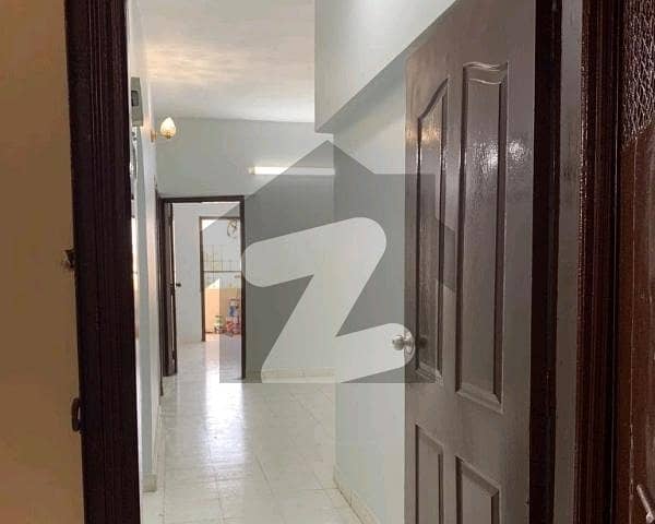 Flat Sized 950 Square Feet Is Available For sale In Gulshan-e-Iqbal - Block 2 3