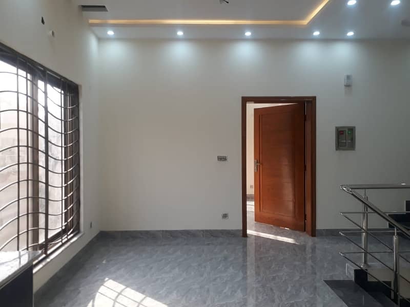 House 10 Marla For sale In LDA Avenue 1