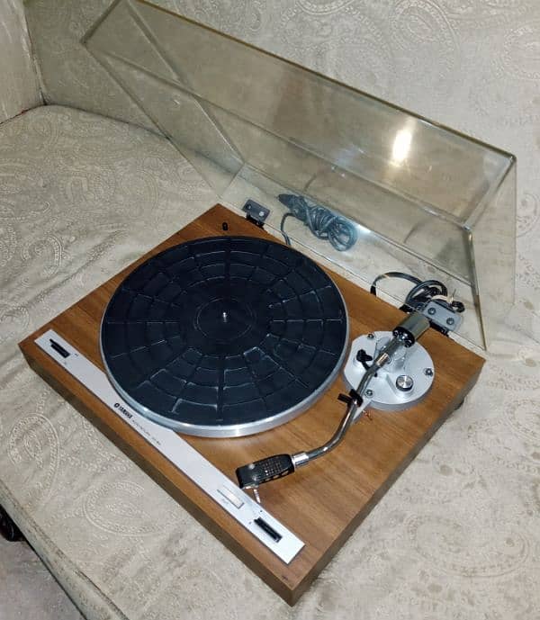 yamaha turntable with new cartridge 1