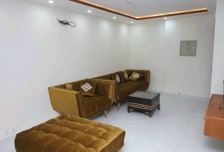 Flat Of 500 Square Feet In Bahria Town - Sector C For rent 0