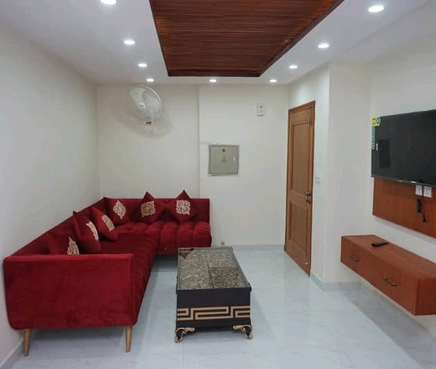 Buy your ideal 250 Square Feet Flat in a prime location of Lahore 7