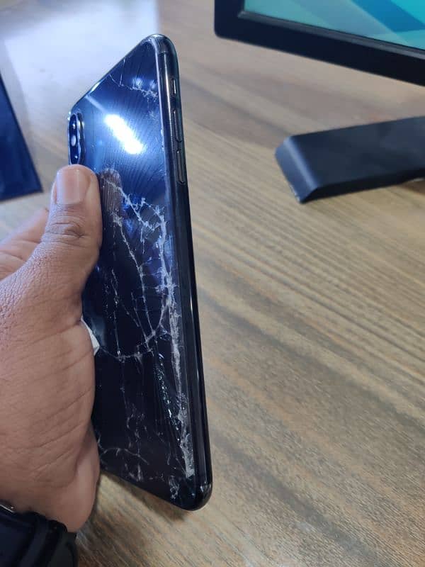 I phone xs max. PTA approved. 5