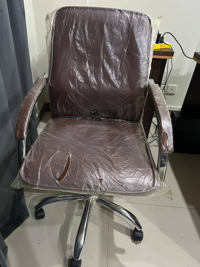 Executive Table and Chair for sale Never used 3