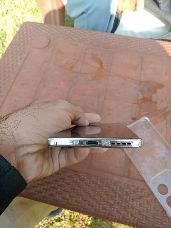 infinix zero 30 8\256 10 by 9.5 all okay 4