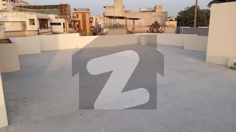 Double Storey 275 Square Yards House Available In Gulshan-E-Iqbal - Block 13-D2 For Sale 2