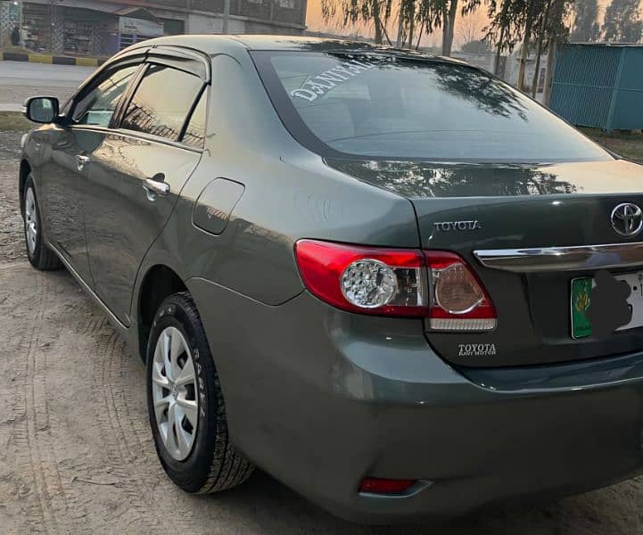 Toyota Corolla GLI 2012 4