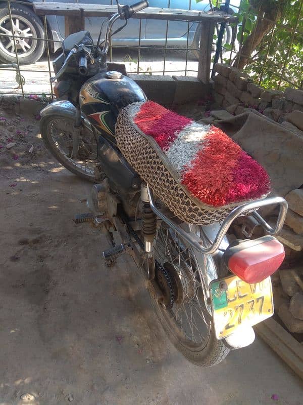 l am selling my bike good condition apne nam docomen 0