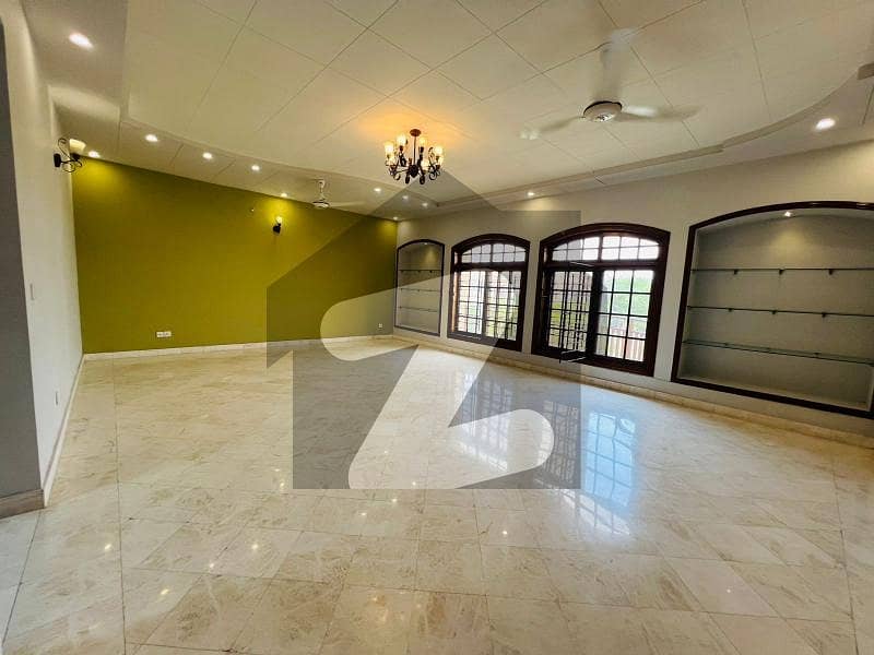 Old House In DHA Phase 6 For sale 5