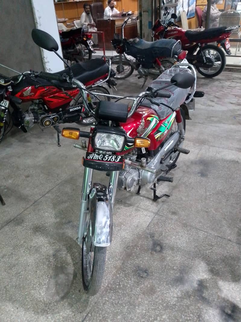 Honda CD 70 2022 1