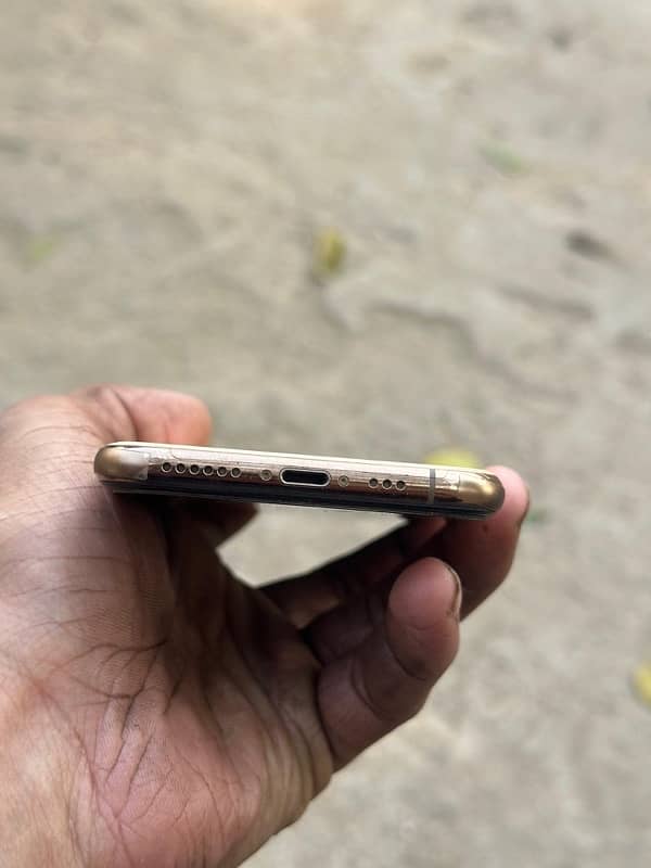 iPhone XS Non PTA (Exchange Possible) 5