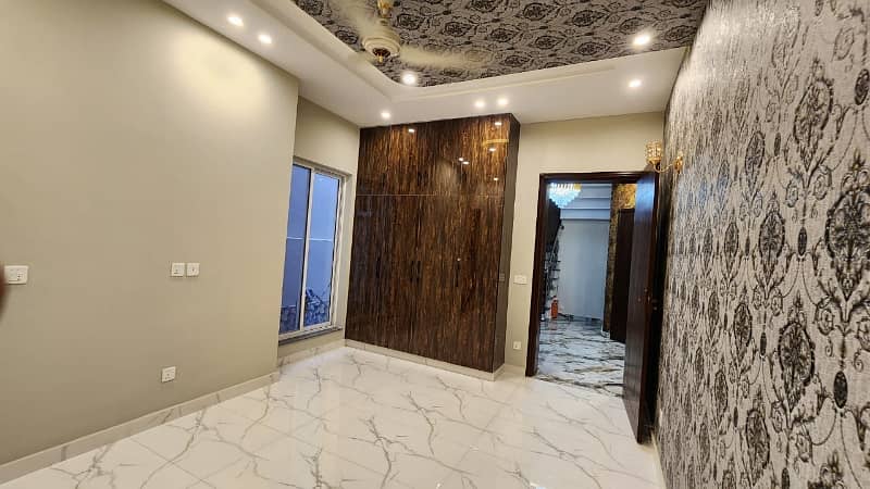 House For sale In Formanites Housing Scheme - Block E Lahore 1