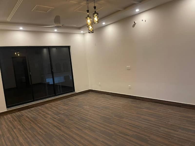 10 Marla house Corner LDA sy pass Electric Gas Water near DHA phase 5 Hot location For Sale 5