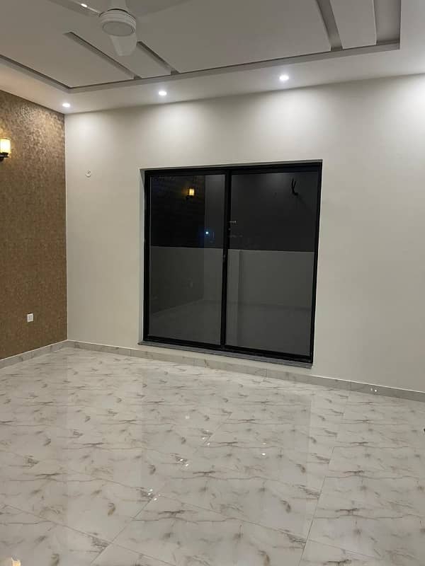 10 Marla house Corner LDA sy pass Electric Gas Water near DHA phase 5 Hot location For Sale 22