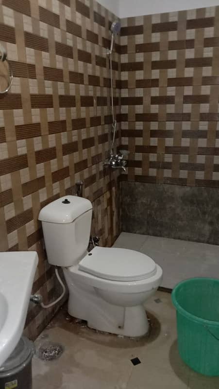 10 Marla Full furnished ground portion available for rent in phase 3 bahria town Rawalpindi 6