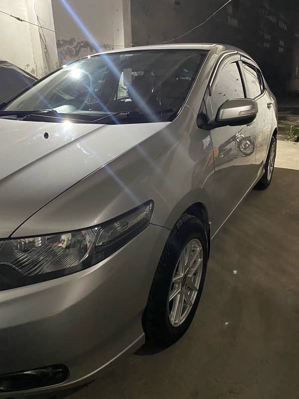 Honda City IVTEC 2015 in lush condition perfect car for home use 6